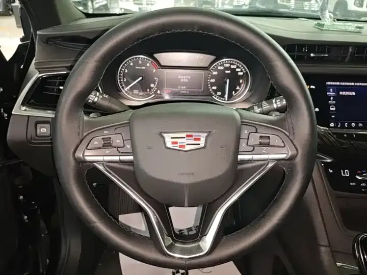 Cadillac XT6 2022 2.0T 7-seat 2-drive luxury model 11
