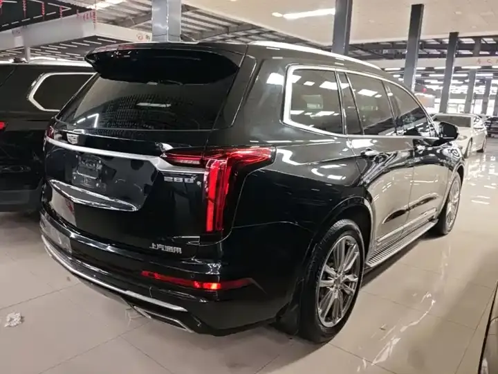 Cadillac XT6 2022 2.0T 7-seat 2-drive luxury model 7