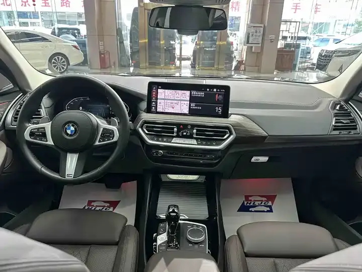BMW X3 2022 xDrive30i Leading M Obsidian Night Suit 10