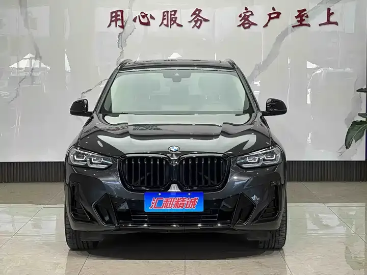 BMW X3 2022 xDrive30i Leading M Obsidian Night Suit 2