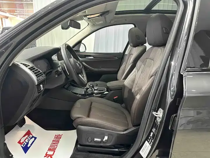 BMW X3 2022 xDrive30i Leading M Obsidian Night Suit 8