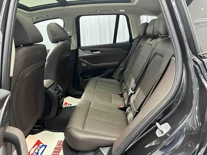 BMW X3 2022 xDrive30i Leading M Obsidian Night Suit 9