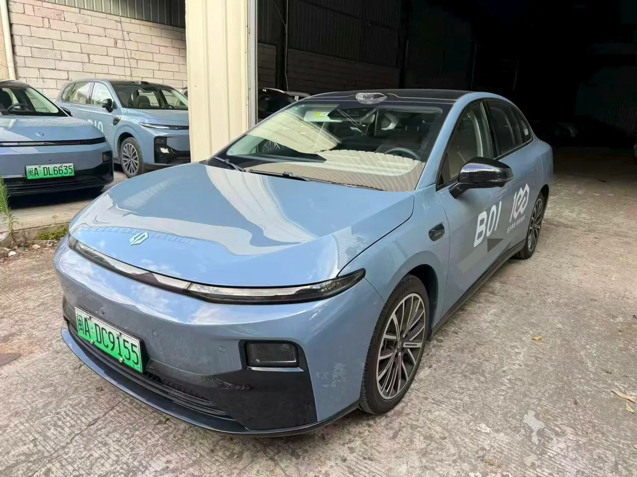 Открыть галерею: Leapmotor 2025 B 01 550 Laser Radar Edition Automatic Gear
