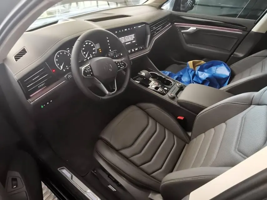 Volkswagen Touareg (Imported) 2026 Touareg 3.0TSI Sharp Edition Obsidian Black Sports Suit Automatic Gear 7