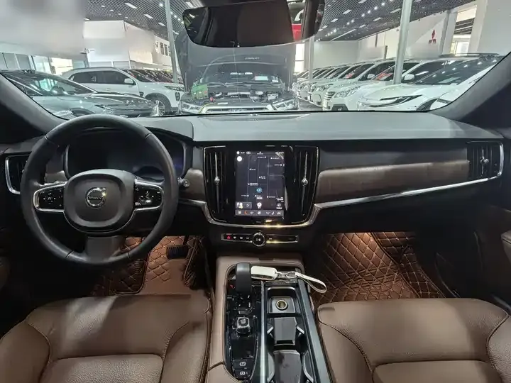 Volvo V90 2024 Cross Country B5 AWD Zhiyuan Edition 10