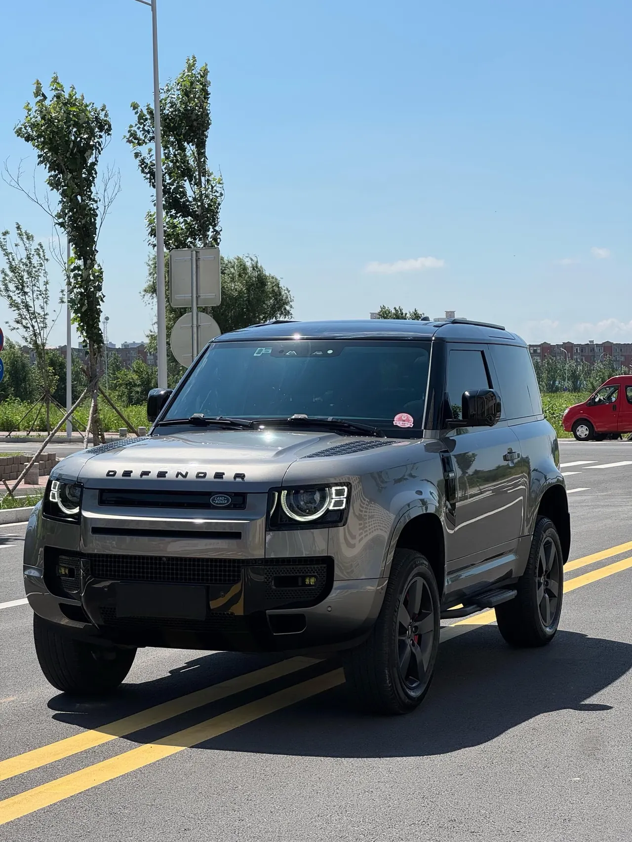 Open image lightbox: Land Rover Guard (Imported) 2023 Guard 90 48V 3.0T P400 XS Automatic Gear