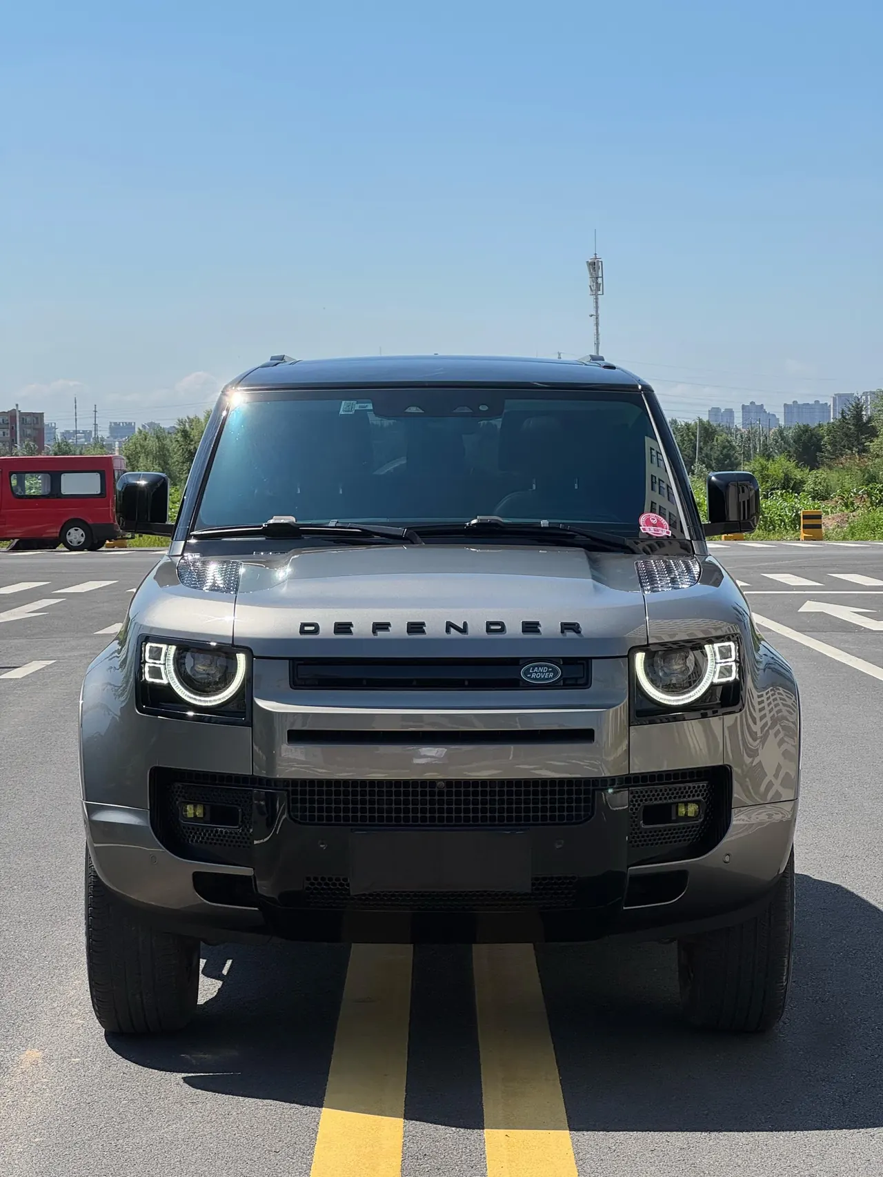 Land Rover Guard (Imported) 2023 Guard 90 48V 3.0T P400 XS Automatic Gear 2