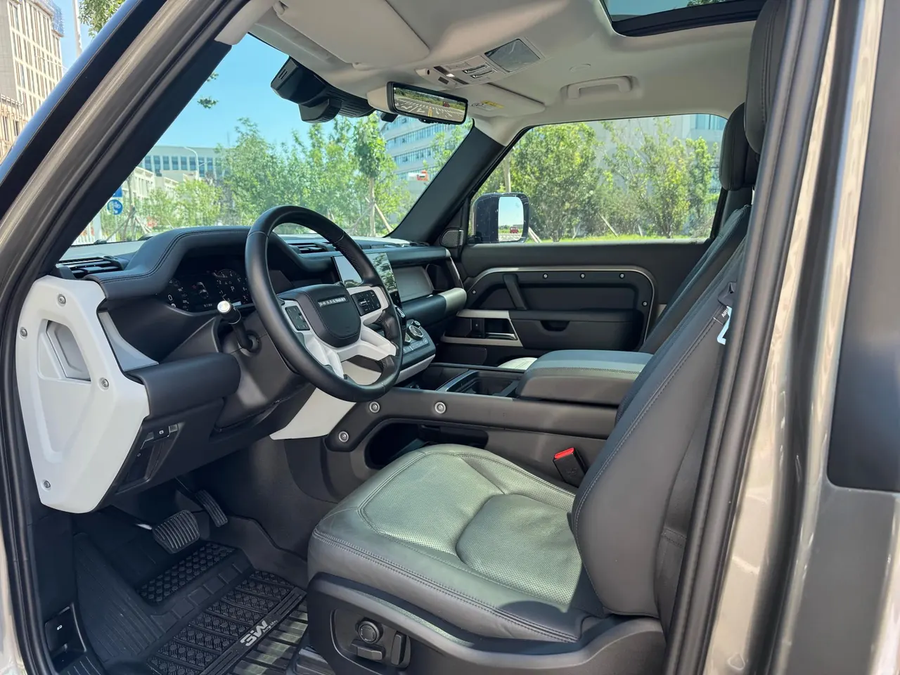 Land Rover Guard (Imported) 2023 Guard 90 48V 3.0T P400 XS Automatic Gear 4