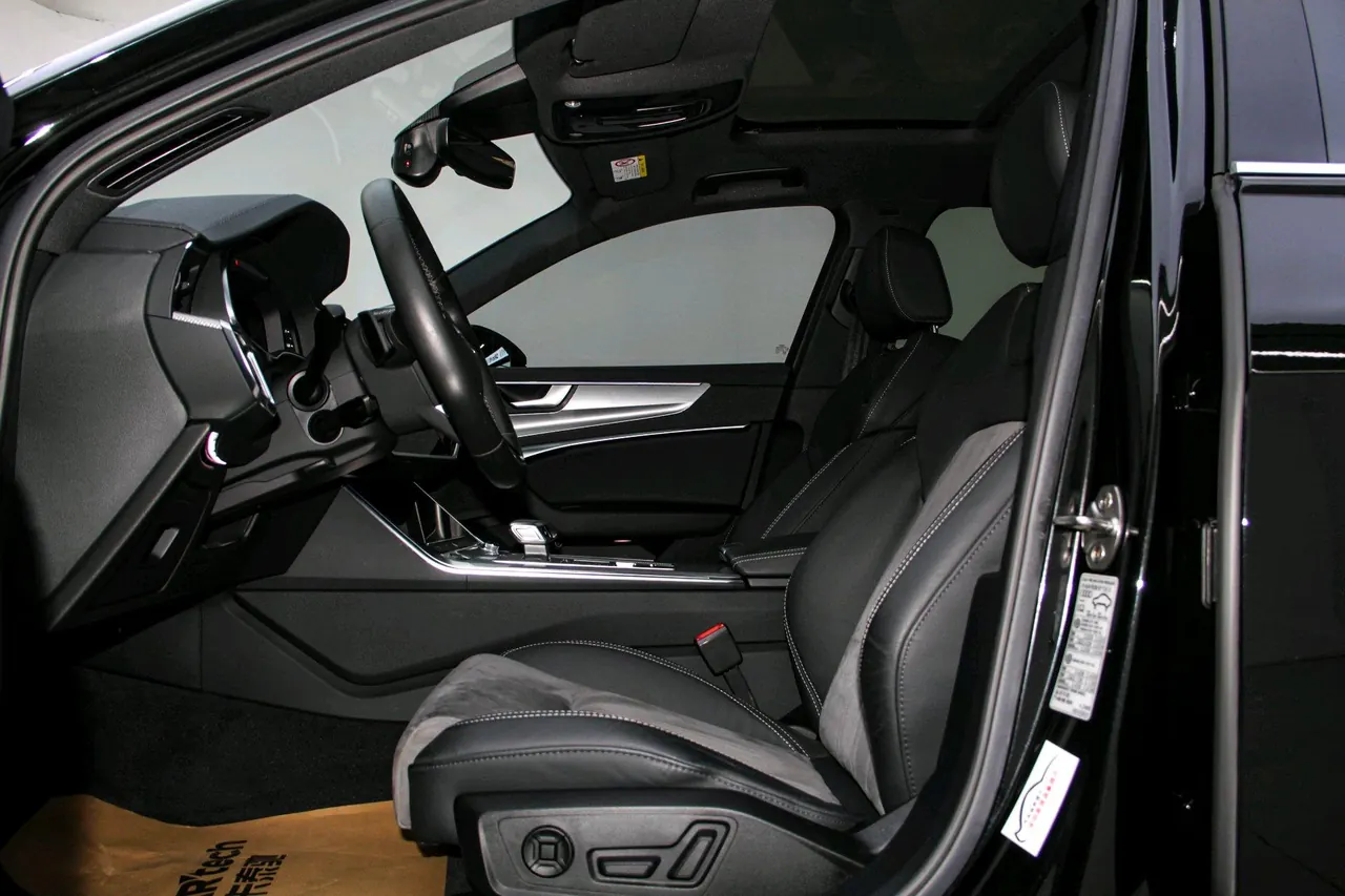 Audi 2020 A6L 2.0TFSI 45TFSI Selected Dynamic Automatic 2