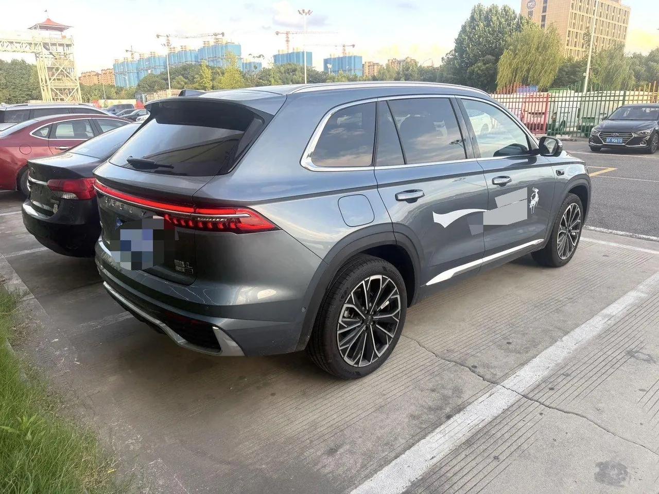 Geely 2026 XingyueL (Monjaro) 2.0TD Oriental Obsidian full moon version automatic gear 3