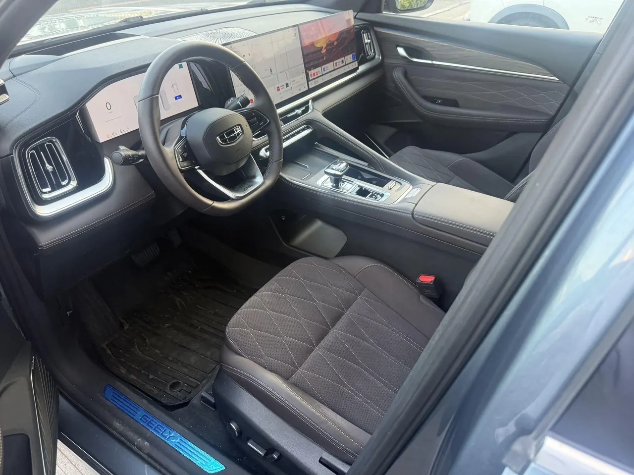 Geely 2026 XingyueL (Monjaro) 2.0TD Oriental Obsidian full moon version automatic gear 5