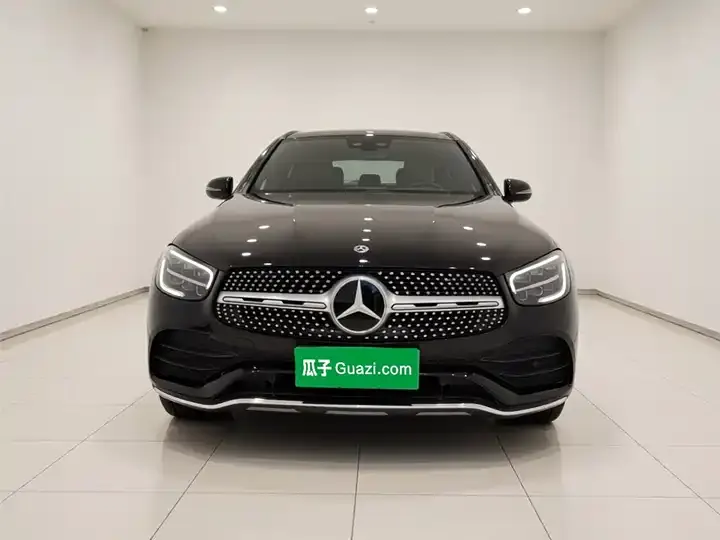 Mercedes Benz GLC 2022 changed to three GLC 260 L 4MATIC dynamic 2