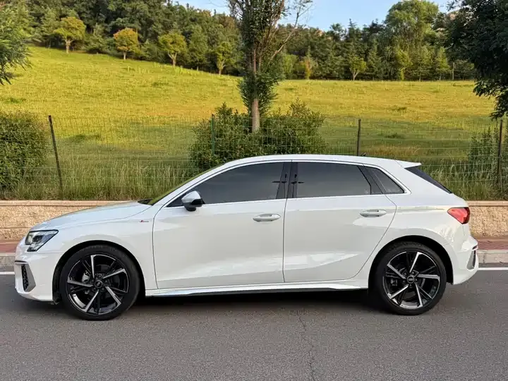 Audi A3 2022 Sportback 35 TFSI Fashion Sport 4