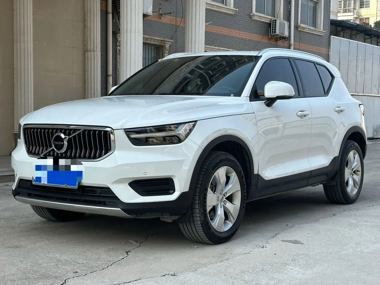 Open image lightbox: Volvo 2021 XC40 2.0T T4 4-wheel drive Zhiyuan Deluxe Edition Automatic Gear