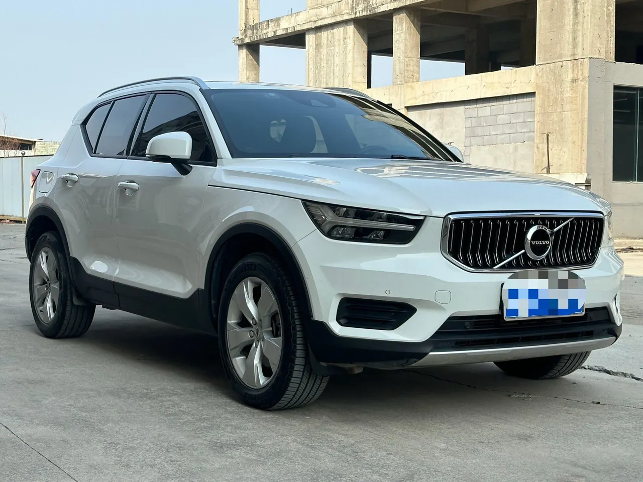 Volvo 2021 XC40 2.0T T4 4-wheel drive Zhiyuan Deluxe Edition Automatic Gear 3