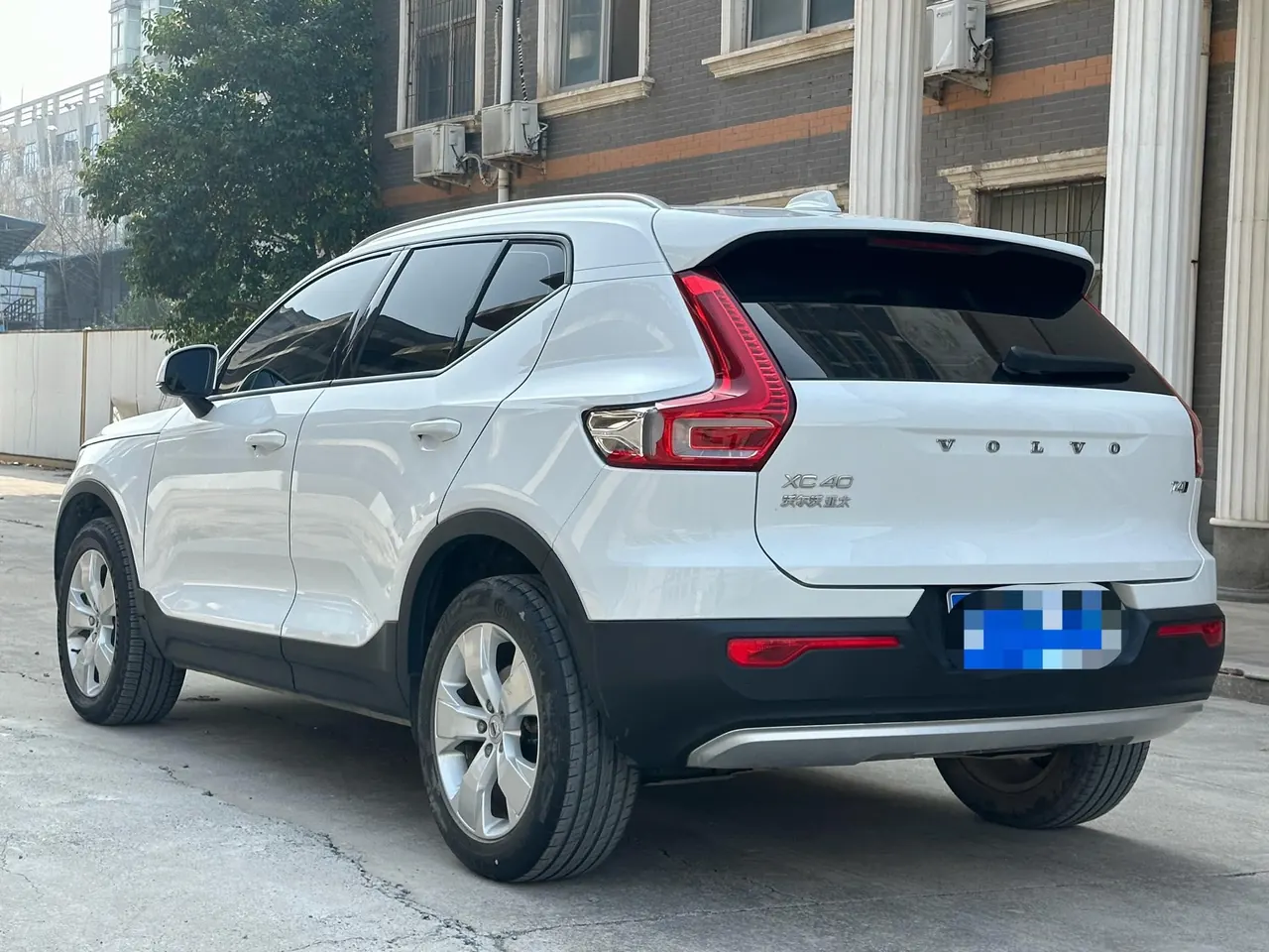 Volvo 2021 XC40 2.0T T4 4-wheel drive Zhiyuan Deluxe Edition Automatic Gear 9