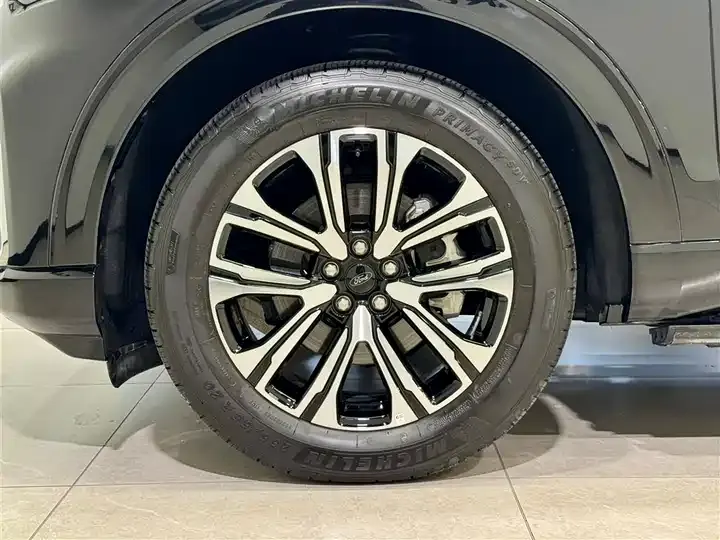 Explorer 2024 2.3T EcoBoost 4-wheel titanium version 6 7