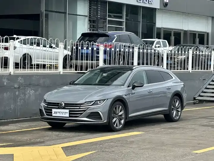 FAW-Volkswagen CC 2021 Hunting Car 380TSI Hunting Heart Edition - View 1