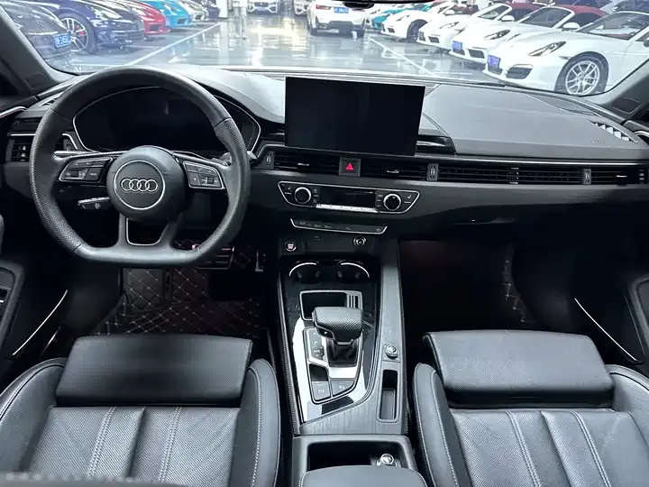 Audi A4L 2024 40 TFSI Deluxe Dynamic 6