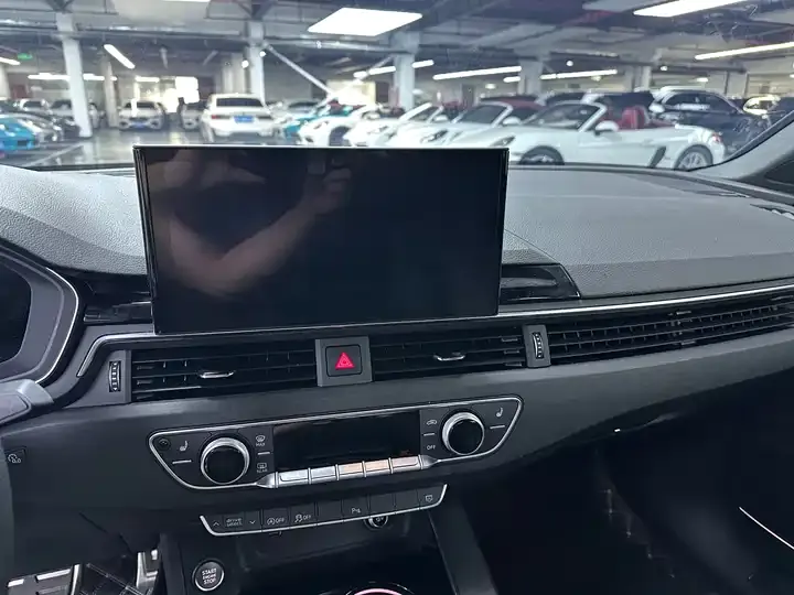 Audi A4L 2024 40 TFSI Deluxe Dynamic 9