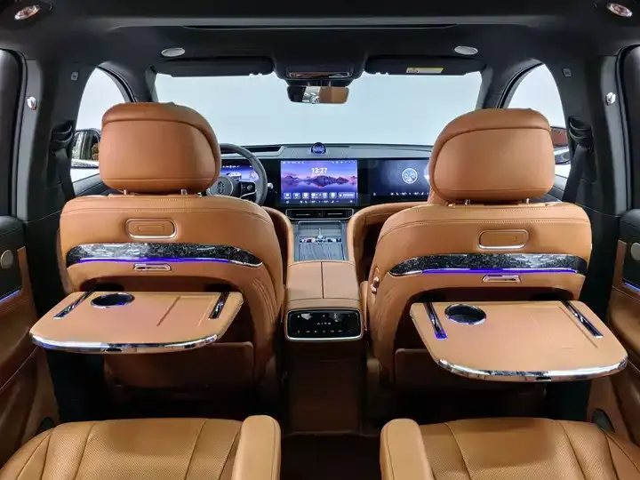 AITO M9 2024 extended range Max version 42kWh 6-seat version 11