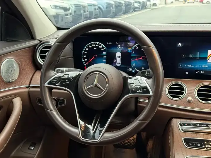 Mercedes Benz E-Class 2023 E 300 L Luxury Model 10