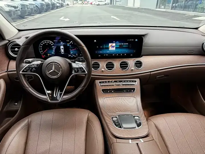 Mercedes Benz E-Class 2023 E 300 L Luxury Model 9