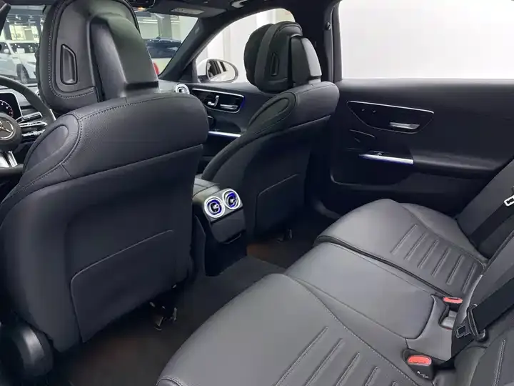 Mercedes Benz C- Class 2025 model C 260 L Sport Edition 6
