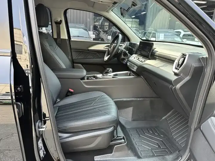 Haval H5 2025 2.0T Automatic Four-wheel Drive Leading Edition Gasoline 9