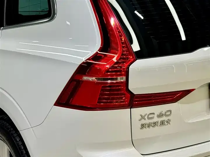 Volvo XC60 2022 B5 4-wheel-drive Zhiyi Deluxe Edition 11