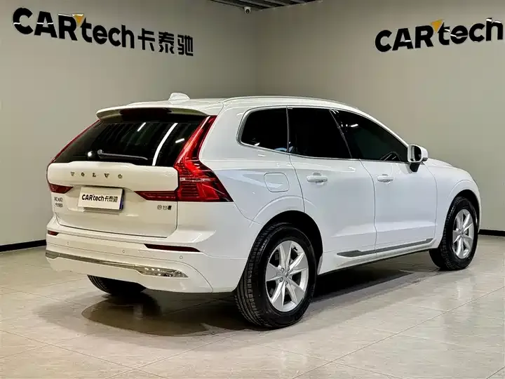 Volvo XC60 2022 B5 4-wheel-drive Zhiyi Deluxe Edition 4