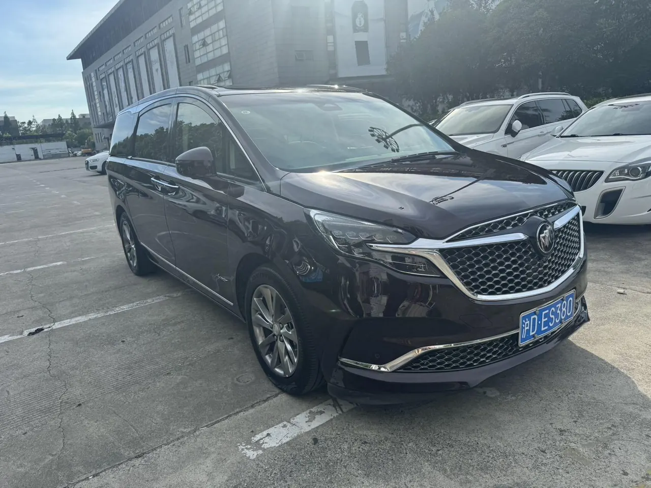 Buick 2022 GL8 Avenir 48V 2.0T Six-seat Hyun Edition Automatic Gear 3