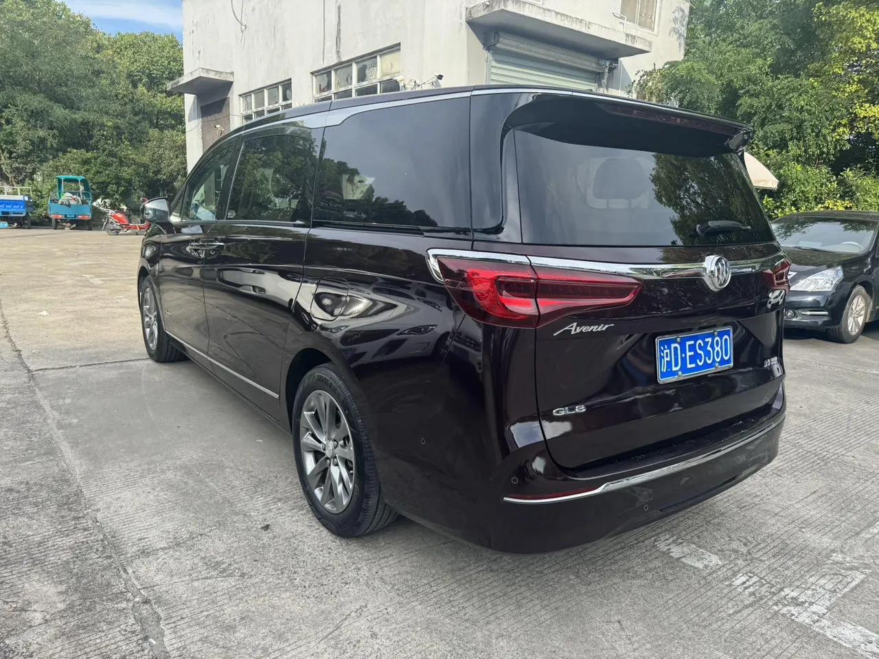 Buick 2022 GL8 Avenir 48V 2.0T Six-seat Hyun Edition Automatic Gear 7