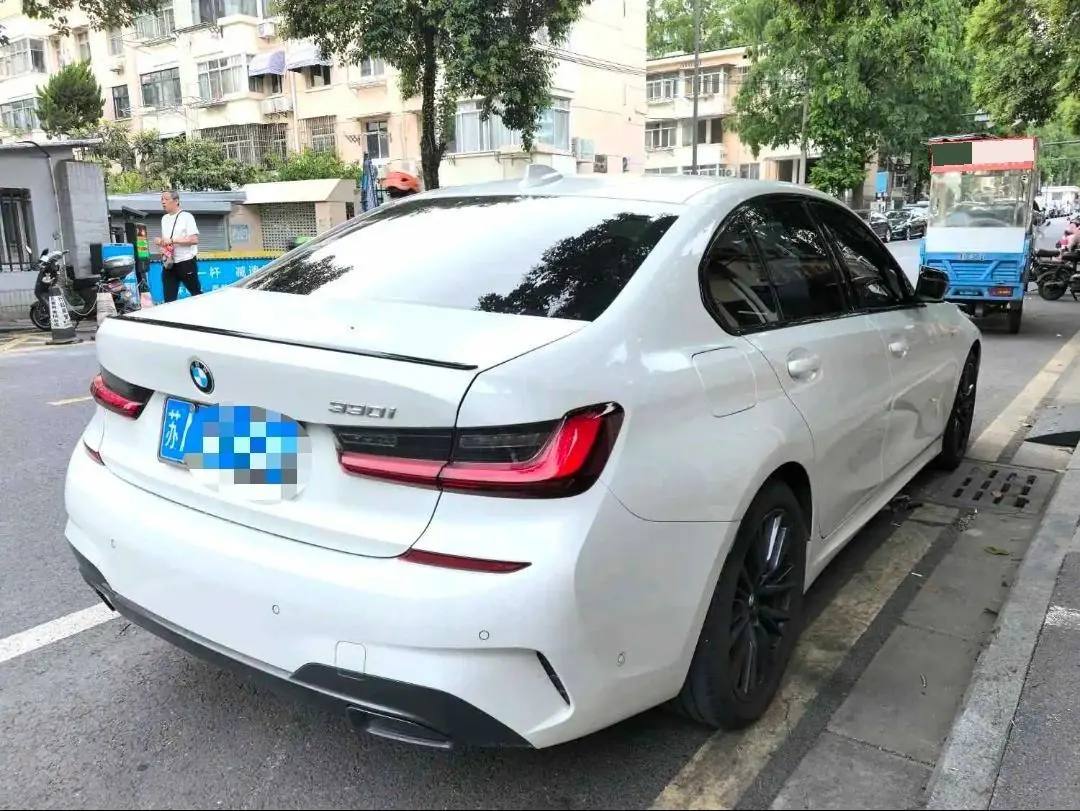 BMW 3 Series 2022 330i 2.0T M Sports Obsidian Night Suit Automatic Gear 7