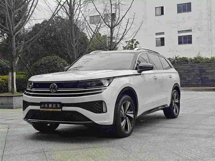 Nan Tour 2024 380TSI Four-wheel Drive R-Line Cruise Edition - View 1