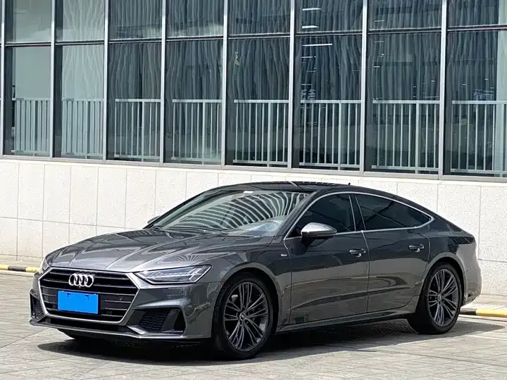 Audi A7 2023 45 TFSI Selection - View 1