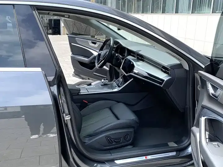 Audi A7 2023 45 TFSI Selection 3