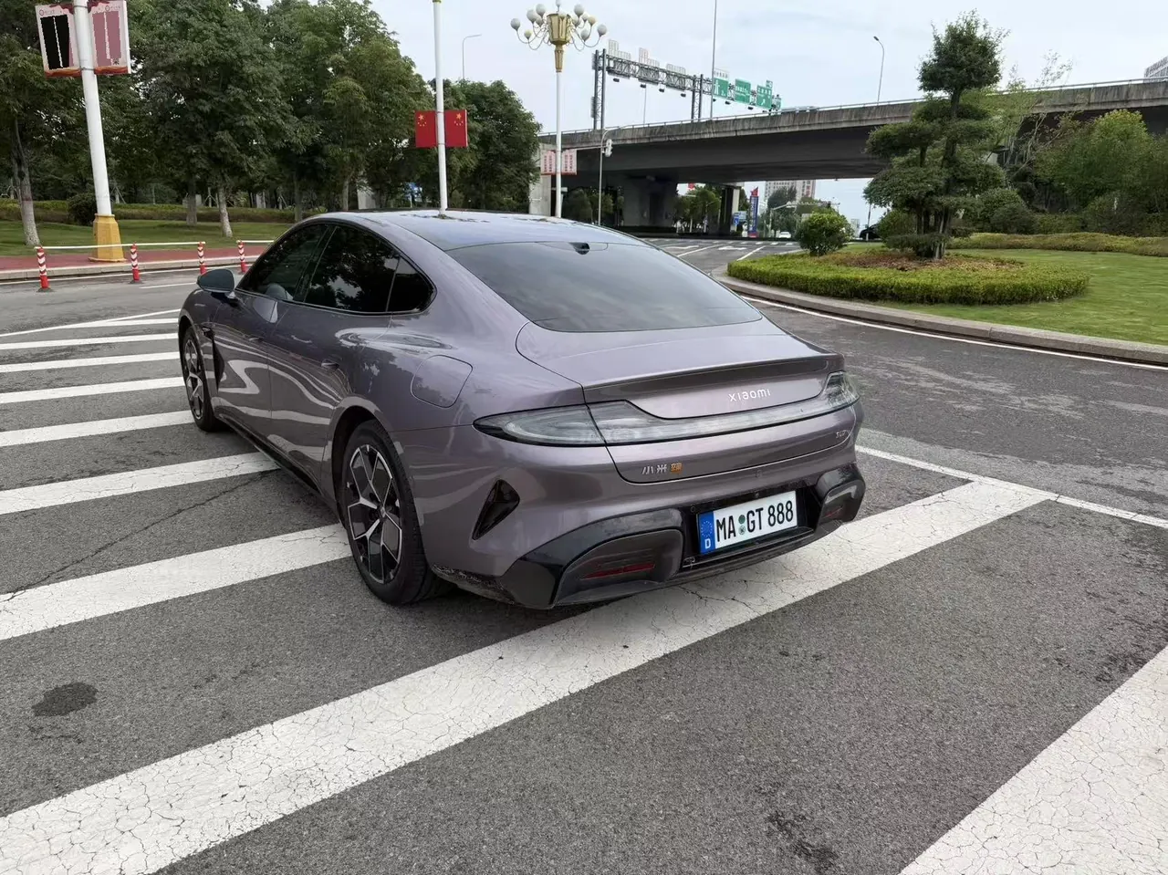 MI 2024 SU 7 700km Rear Drive Standard Founding Edition Automatic Gear 6