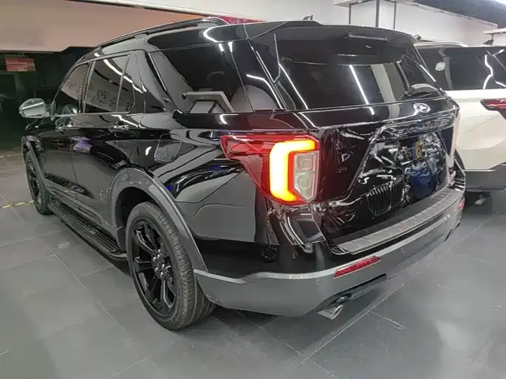Explorer 2020 EcoBoost 285 four-wheel drive sports version ST-LINE 7 seats 5
