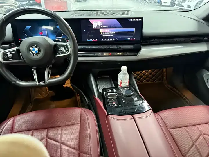 BMW 5 Series 2024 525Li M Sports Suit 9