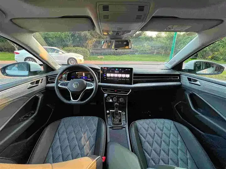 Sagittarius 2023 300TSI DSG Exceed Edition 10