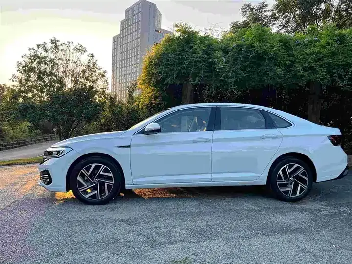 Sagittarius 2023 300TSI DSG Exceed Edition 11