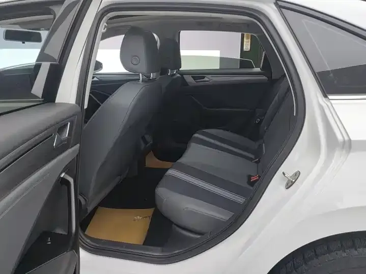 Sagittarius 2024 300TSI DSG Flying Edition 11