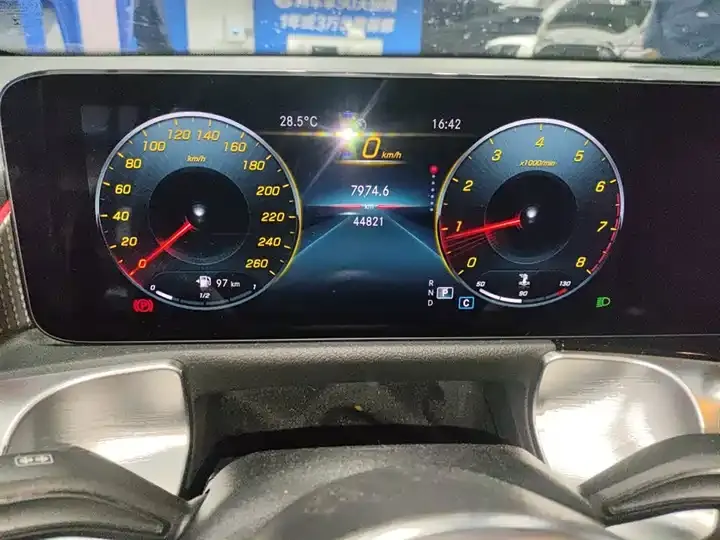 Mercedes Benz GLB 2022 model change GLB 200 fashion model 7