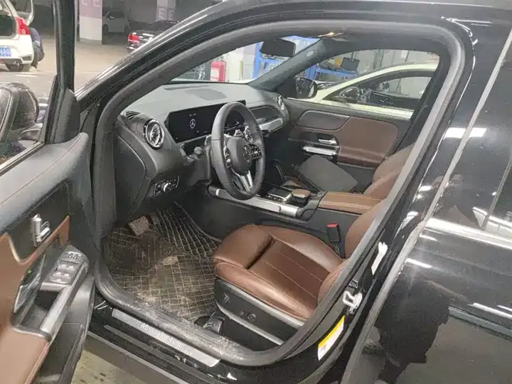 Mercedes Benz GLB 2022 model change GLB 200 fashion model 8