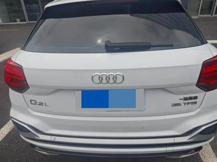 Audi 2021 Q2L 1.4TFSI 35TFSI Deluxe Dynamic Automatic 3