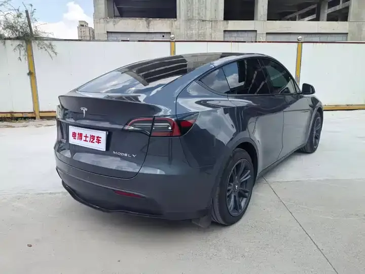 2022 Model Y Refreshed Rear-Wheel-Drive Version 7