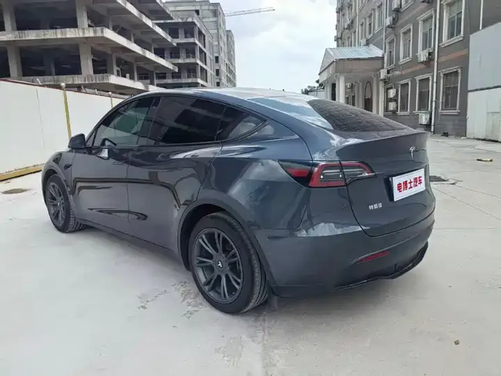 2022 Model Y Refreshed Rear-Wheel-Drive Version 9