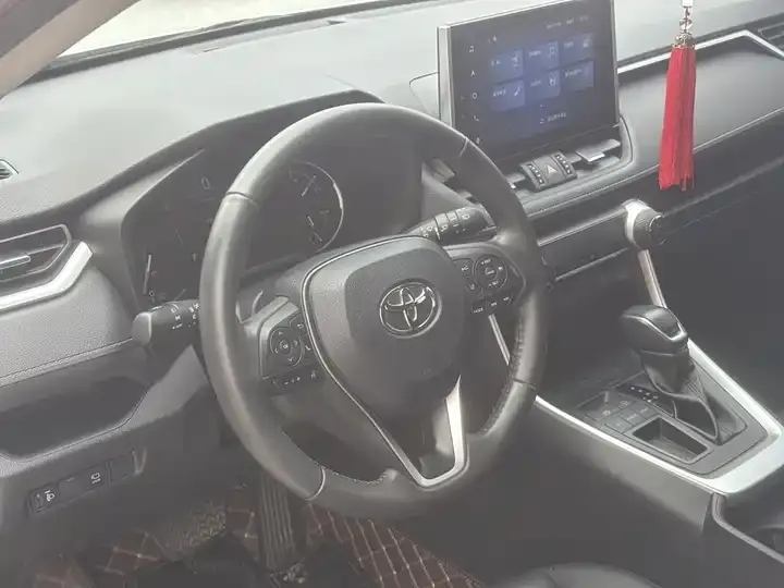 RAV4 Rongfeng 2022 2.0L CVT Two-Drive Fashion Plus Edition 4