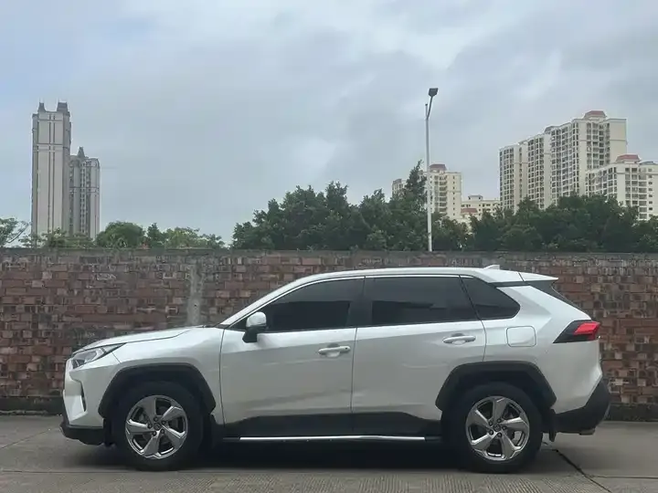 RAV4 Rongfeng 2022 2.0L CVT Two-Drive Fashion Plus Edition 8